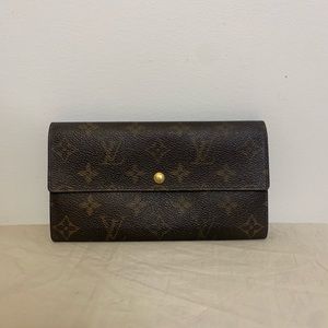 Authentic Louis Vuitton wallet (bad lighting)